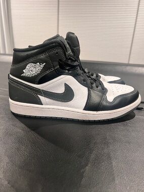 Air Jordan 1 Mid men’s shoes